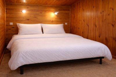 Chalet without toilet blocks