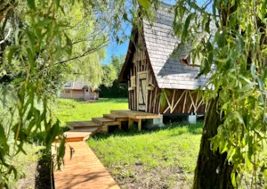 Locatif - Cabin Fées - Camping Le Domaine des Feuilles