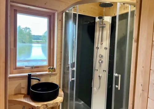 Location - Cabane Spa Les Flots - image n°8 - Camping Le Domaine des Feuilles