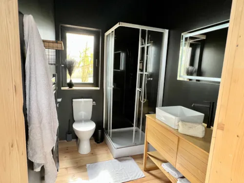 Accommodation - Spa Design Cabin - image n°3 - Camping Le Domaine des Feuilles