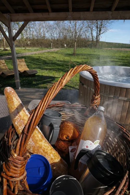 Location - Cabane Fées - image n°3 - Camping Le Domaine des Feuilles