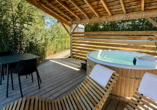 Mietunterkunft - Roseaux Cabin 2 Person - image n°4 - Camping Le Domaine des Feuilles