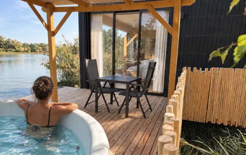 Accommodation - Cabane Spa Loggy - image n°4 - Camping Le Domaine des Feuilles