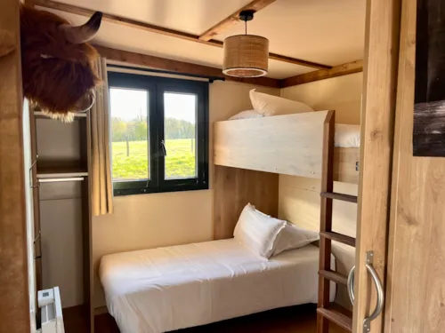 Location - Cabane Spa Animaux - image n°3 - Camping Le Domaine des Feuilles