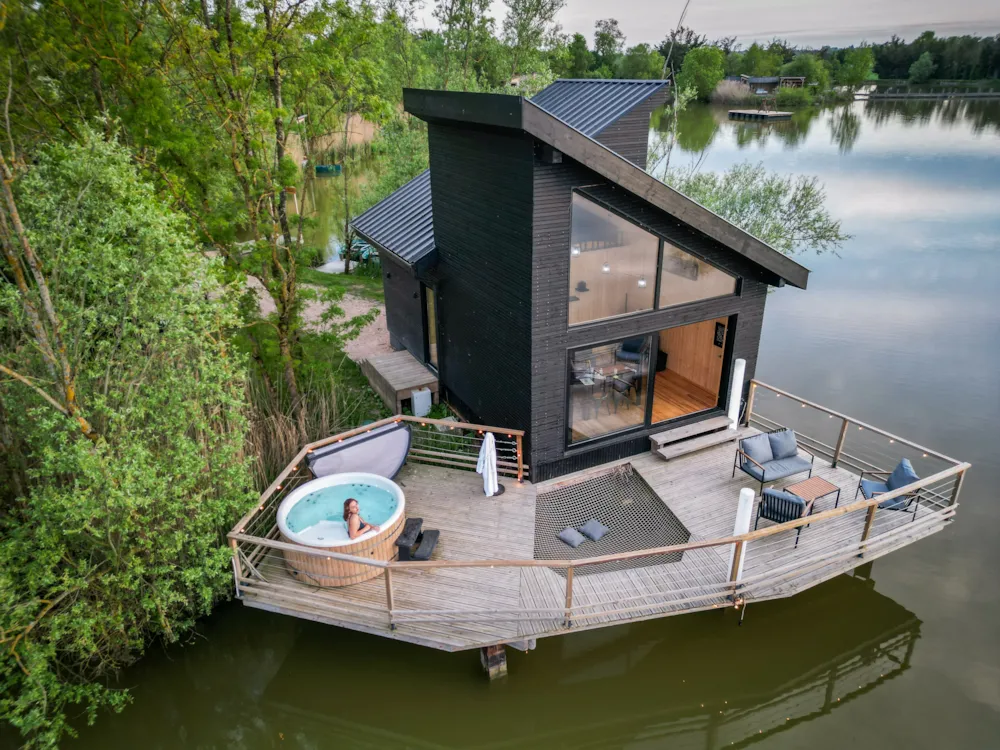 Accommodation - Spa Design Cabin - Camping Le Domaine des Feuilles