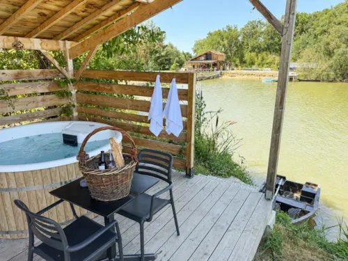 Accommodation - Lumipod Spa Île - image n°3 - Camping Le Domaine des Feuilles