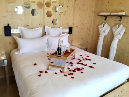 Huuraccommodatie(s) - Cabine Spa Miroir - image n°4 - Camping Le Domaine des Feuilles
