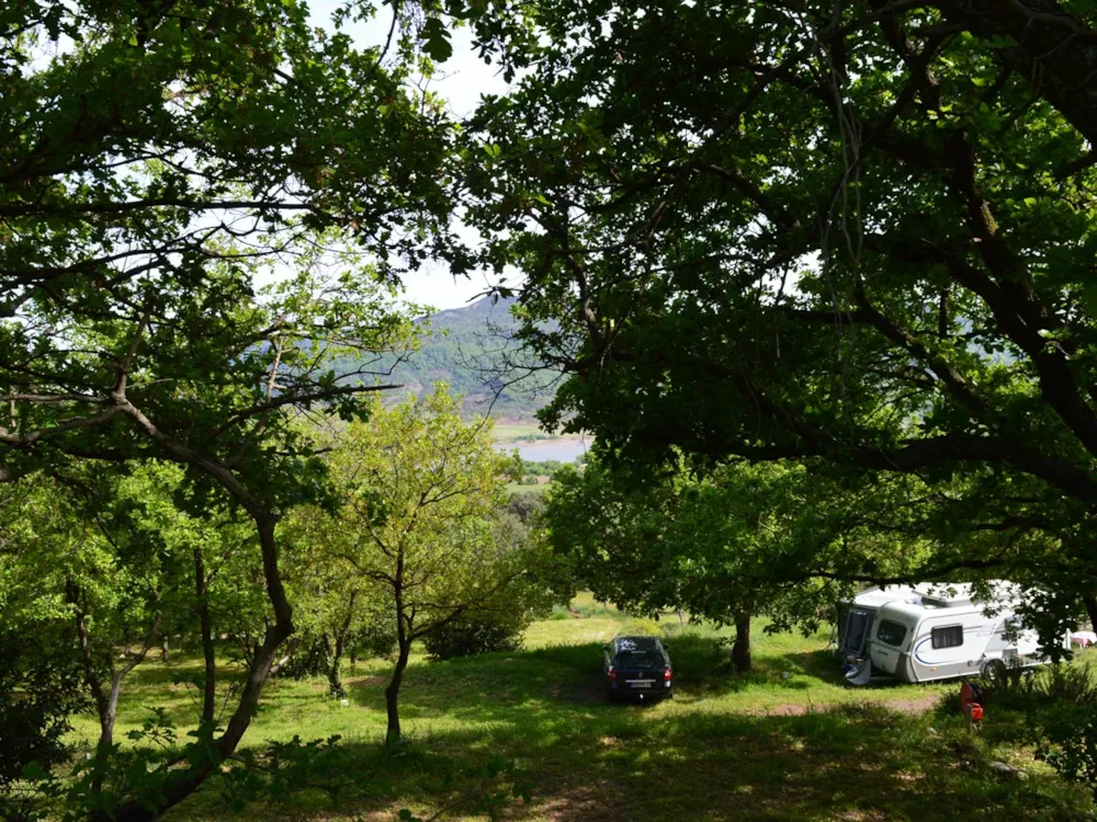 Kampeerplaats(en) - Standplaats Pakketprijs Wandelaar Per Voet Of Per Fiets Met Tent - Camping Le Village du Bosc