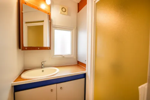 Accommodation - Mobile-Home Confort 2 Bedrooms With Air-Conditioning - image n°7 - Camping Le Castelas