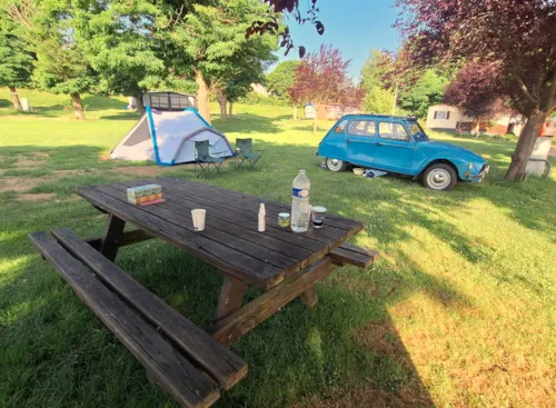 Kampeerplaats(en) - Basisprijs Comfortplaats - 1 Voertuig - image n°1 - Camping de la Pra