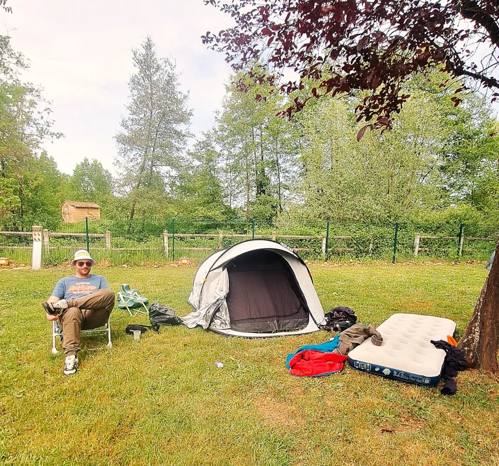 Emplacement - Emplacement Randonneur, Cycliste, Mobylette, Moto - Camping de la Pra