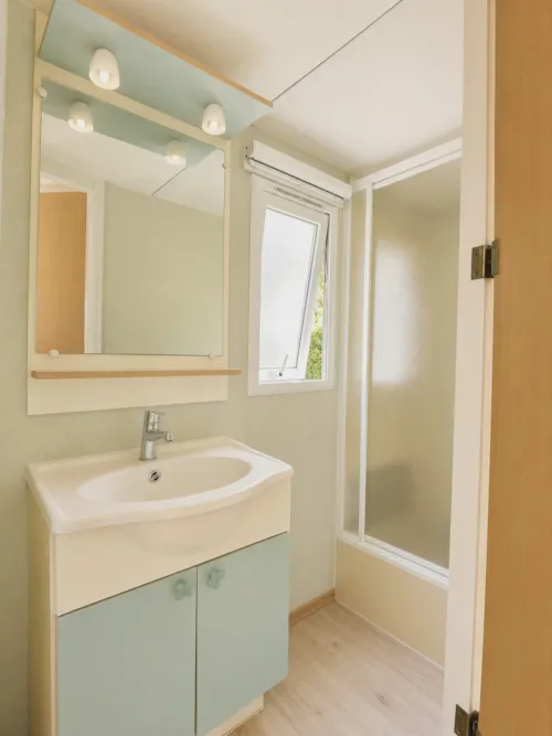 Location - Mobil-Home 7,8 M - 2 Chambres - image n°4 - Camping Ô Fil de l'Eau 