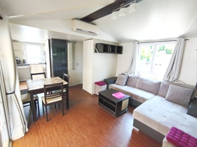 Fully equipped air-conditioned mobile home — 2