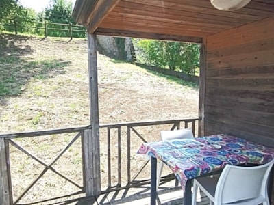 Air-conditioned mobile home — 2