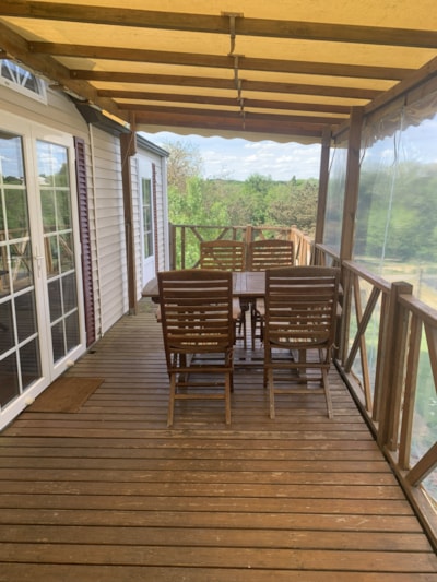 Fully equipped air-conditioned mobile home — 10