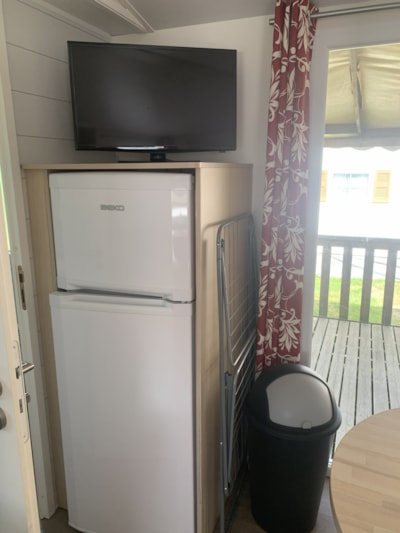 Air-conditioned mobile home — 8