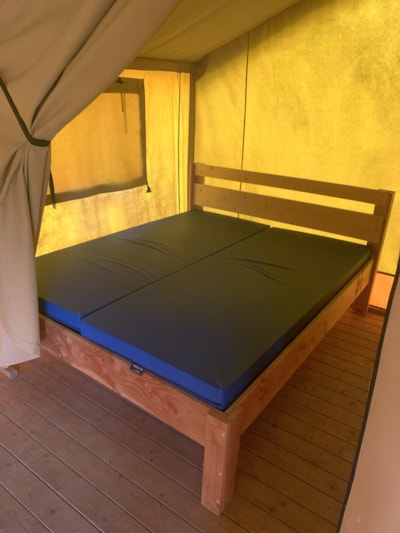 Safari lodge tent — 6