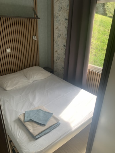 Air-conditioned mobile home — 5