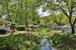 Emplacement - Forfait Nature (Tente / 1 Voiture) - Camping MOULIN DE PAULHIAC