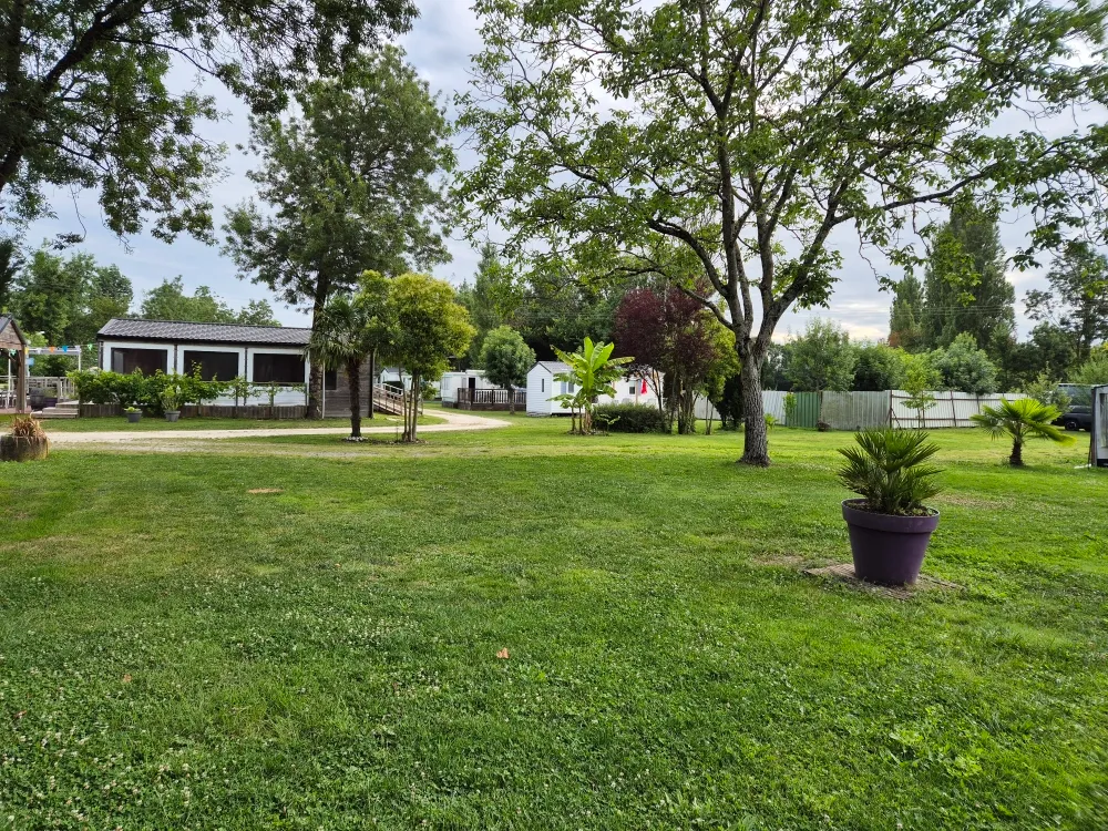 Stellplatz - Stellplatz Ohne Fahrzeug - Camping du Port
