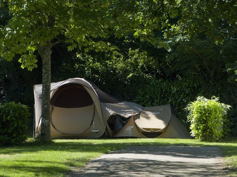 Emplacement - Emplacement 80 M² Sous Bois Avec 1 Véhicule - Camping Sites et Paysages De Penboch