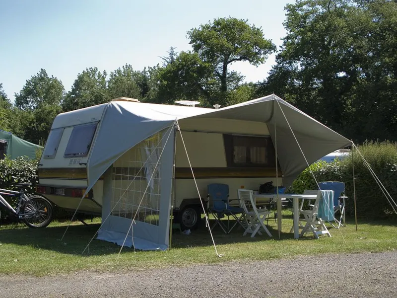 Emplacement Confort 80M² Avec 1 Véhicule Et Électricité 10 A