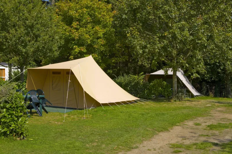Emplacement 80 M² Sous Bois Avec 1 Véhicule