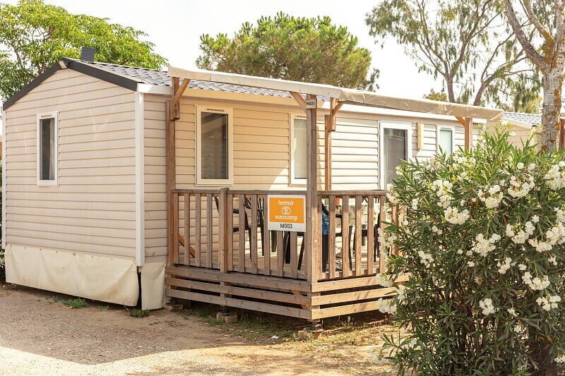Stacaravan Comfort | 32m² | 3 slaapkamers | Verhoogd terras | Airconditioning