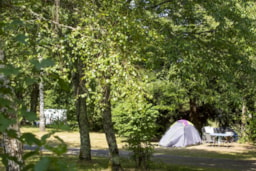 Emplacement - Forfait Halte Cyclo/Rando : Sans Véhicule Et Sans Électricité 2024 - Camping du Lac de Saint-Pardoux