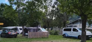 Emplacement - Forfait Empl Classique : 1 voiture avec 1 tente ou 1 caravane / 1 camping car / van aménagé - Camping Le Martinet 