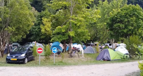 Emplacement - Forfait Emplacement Petite Tente < À 6M² - image n°4 - Camping Le Martinet 