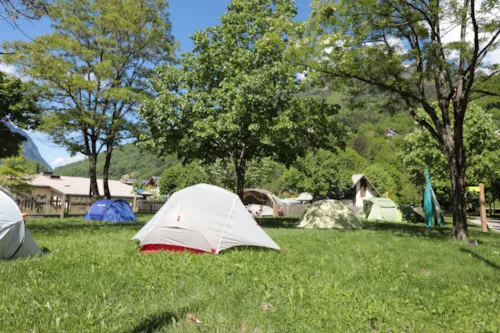 Emplacement - Forfait Emplacement Petite Tente < À 6M² - image n°3 - Camping Le Martinet 