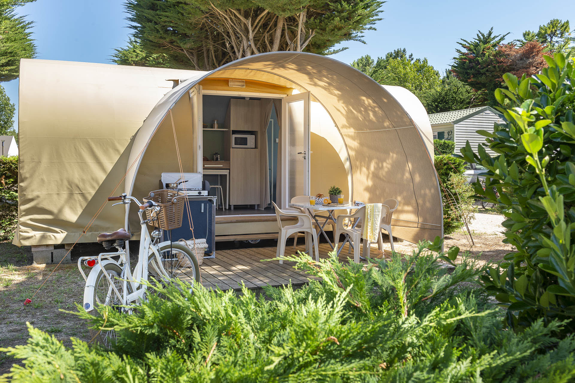 Accommodation - Insolite Confort Tent 2 Bedrooms - Camping Le Cormoran