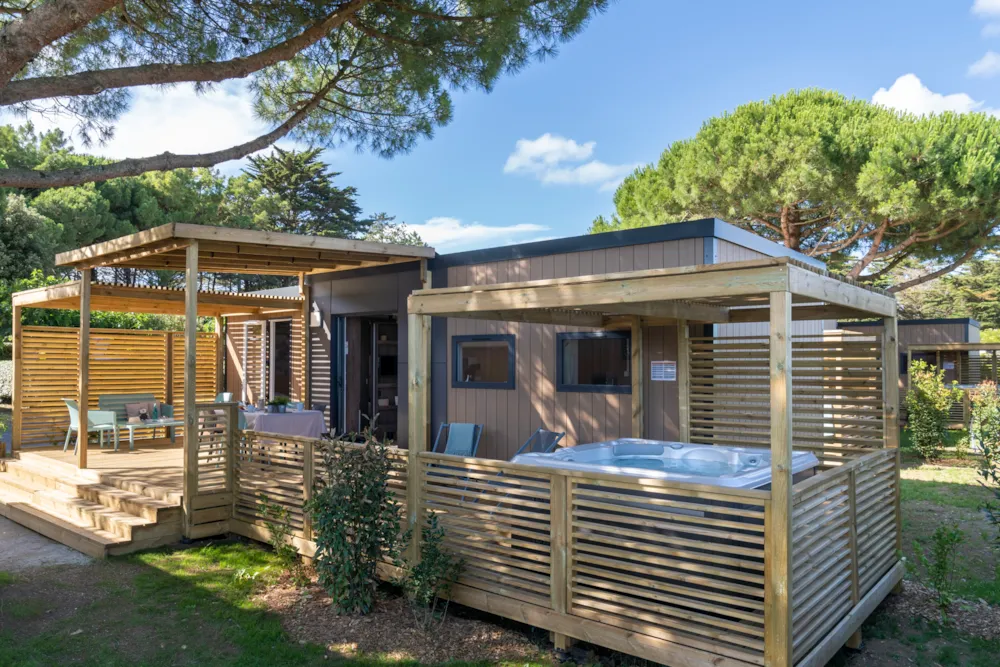 Location - Mobil-Home Exclusif - 2 Chambres - 2 Salles D'eau - Spa Privatif - ROMANEE La Plage