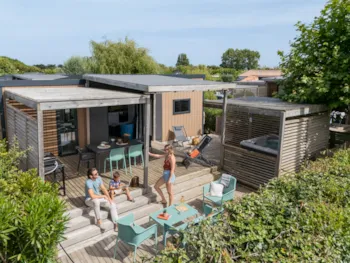Mietunterkunft - Mobilheim „Exclusif“ – 3 Schlafzimmer – 2 Badezimmer – Eigener Wellnessbereich - ROMANEE La Plage