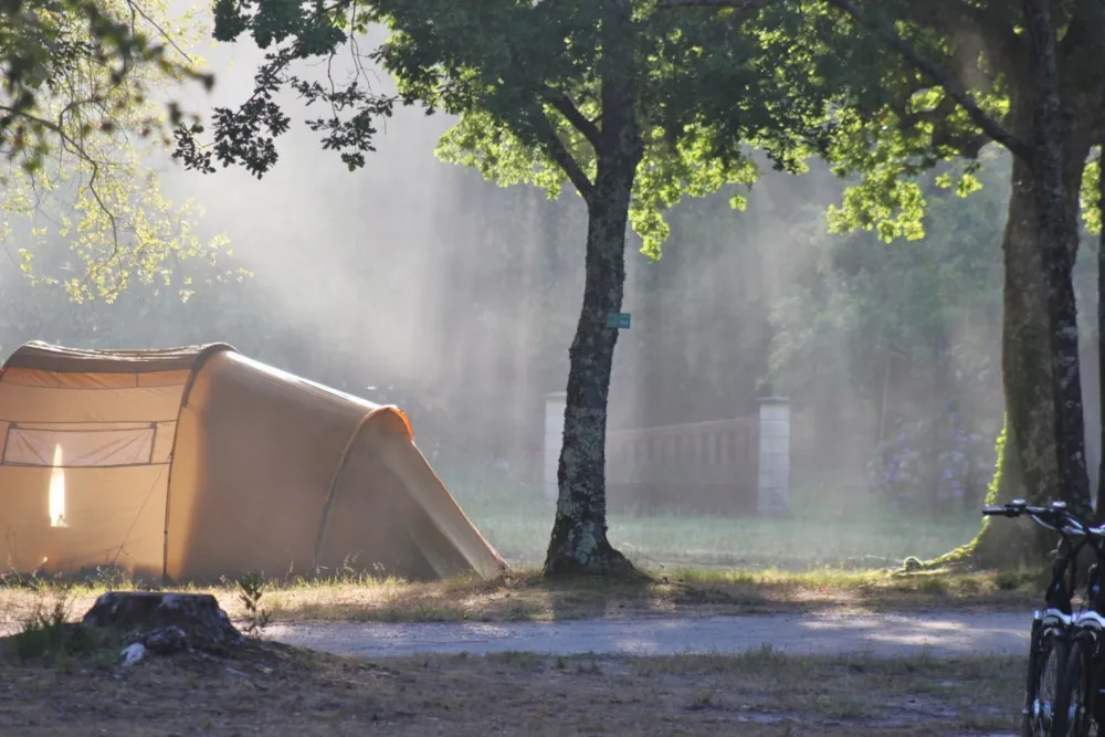 Stellplatz - Stellplatz Pauschale Radfahrer - Campings Liberté - Lacanau