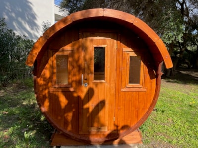 Barrel hut - 1 bedroom -without toilet blocks
