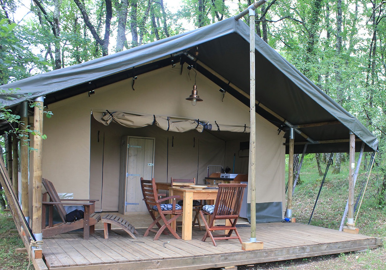 Location - Tente Insolite Nature Confort Lodge 2 Ch. - Sans Sanitaire - Camping Sites et Paysages Domaine de L'Étang
