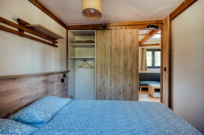 Premium Chalet Maine 1 bedroom - TV - NEW 2026, PRIVATE PONTOON  !