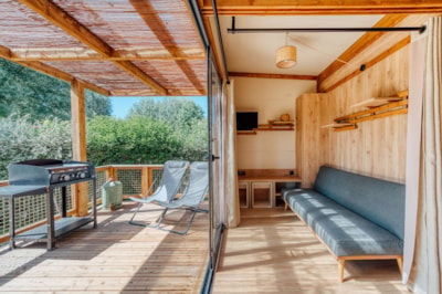 Premium Chalet Maine 2 bedrooms - TV - Dishwasher - NEW 2025, PRIVATE PONTOON  !