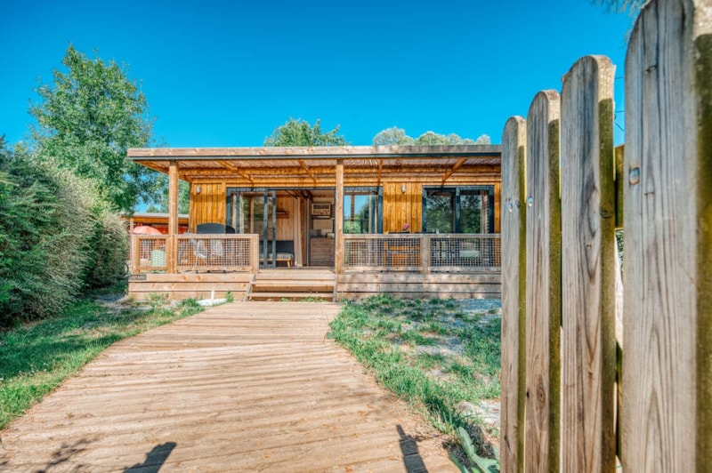 Premium Chalet Maine 2 bedrooms - TV - Dishwasher - NEW 2025, PRIVATE PONTOON !