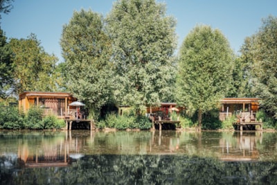 Premium Chalet Maine 1 bedroom - TV - NEW 2026, PRIVATE PONTOON  !