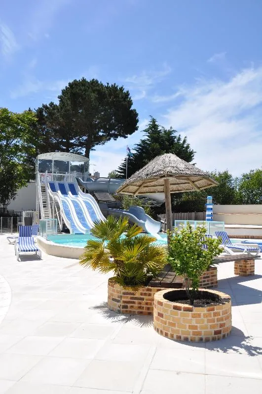 AIROTEL Camping LE RAGUENES PLAGE