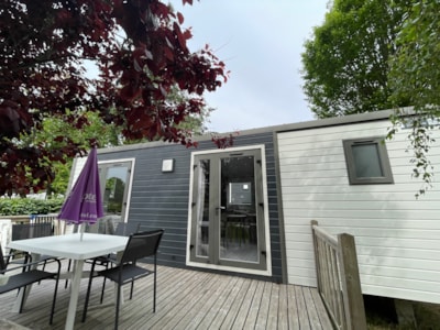 Mobilhome GRAND LARGE 2 bedrooms + 1 additional bed in living room on the sofa. — 2