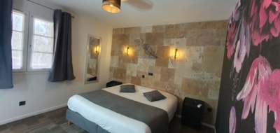 King-size room