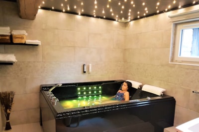 Studio with jacuzzi