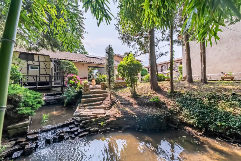 Huuraccommodatie(s) - Studio Met Jacuzzi - Hôtel & Camper Le Moulin de la Brevette  