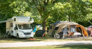 Camping Onlycamp du Lac de Roybon - Isere