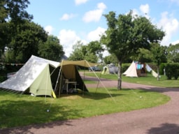 Stellplatz - Campingplatz Nature 100 / 110M² - - Airotel Camping Etang des Haizes