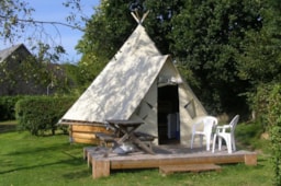 Location - Tipi Pour Cyclos - 2 Chambres - Sans Sanitaires - - Airotel Camping Etang des Haizes